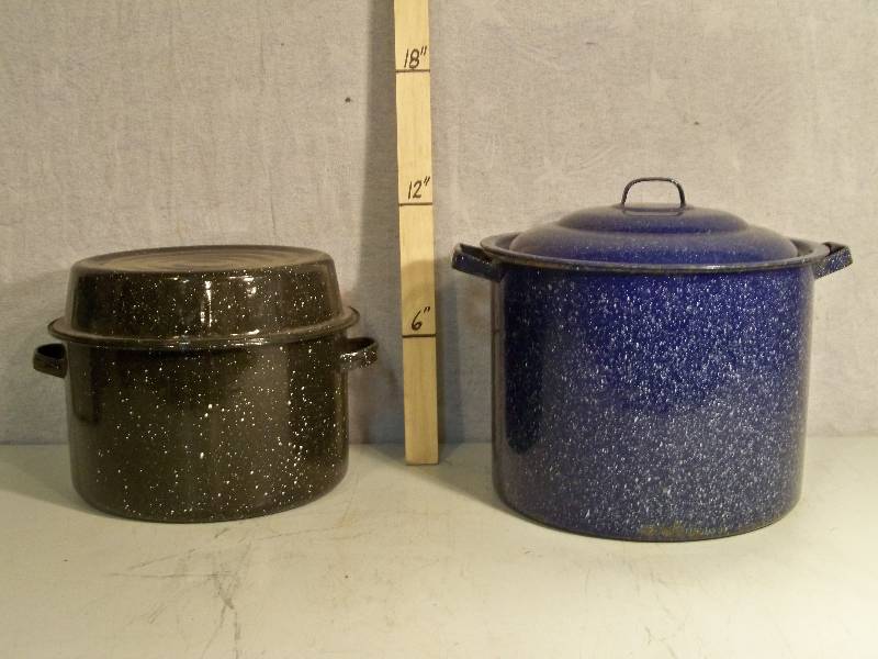 lot 80 image: Enamel Roasters