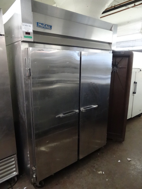 lot 7 image: McCall Model L-1045 Refrigerator