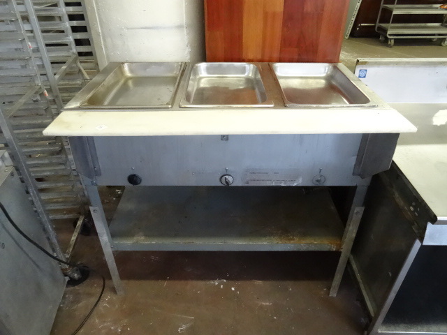 lot 16 image: 3 Well Steam Basin On Stand 115 Volts