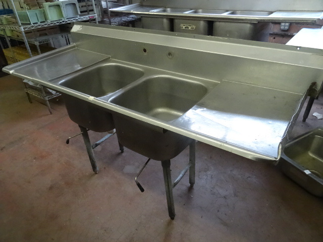 lot 31 image: 2 Basin Stainless Sink With Wings