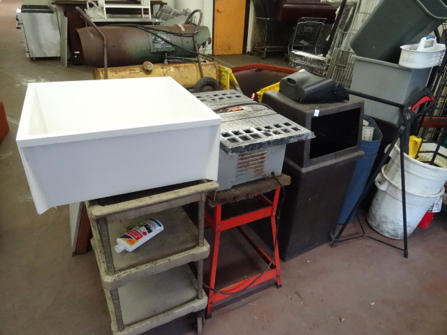 lot 32 image: Large Variety Of Items, Kerosene Heater,