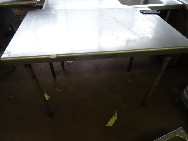 lot 34 image: Stainless Table 48 X 30 X 35