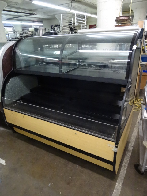 lot 49 image: Federal Refrigerated Display Case