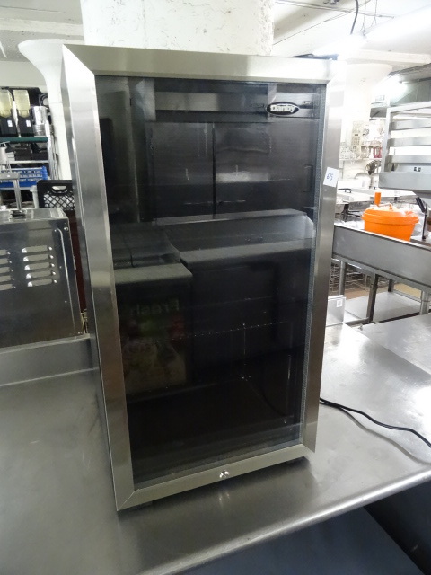 Danby Mini Glass Door Fridge K C Auctions Minneapolis