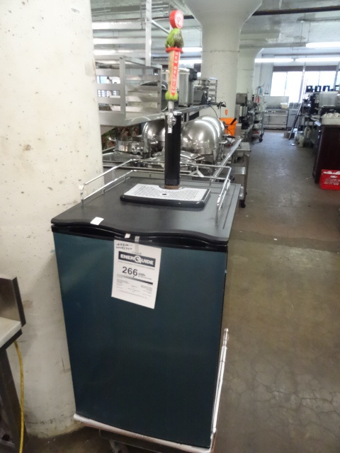 lot 78 image: Brand New Omcan Kegerator Beer Bar.