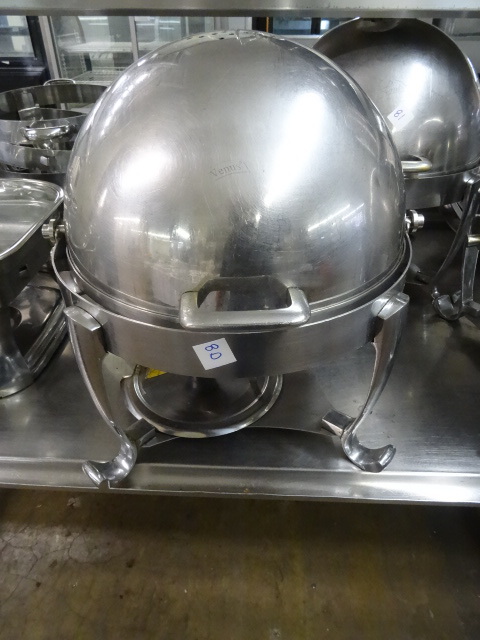 lot 80 image: Venus Round Roll Top Chaffing Pan