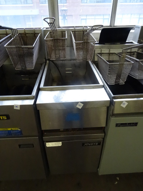 lot 107 image: Anets MX14-E Deep Fryer.