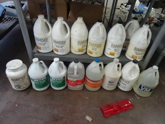 lot 110 image: Misc Jugs Of Cleaners