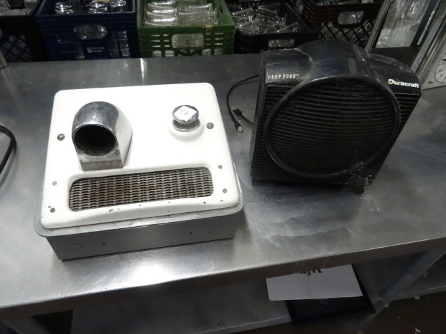 lot 116 image: Wall Mount Hand Dryer