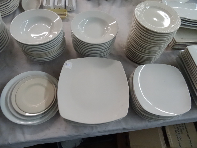 lot 141 image: Misc Plates and Bowls