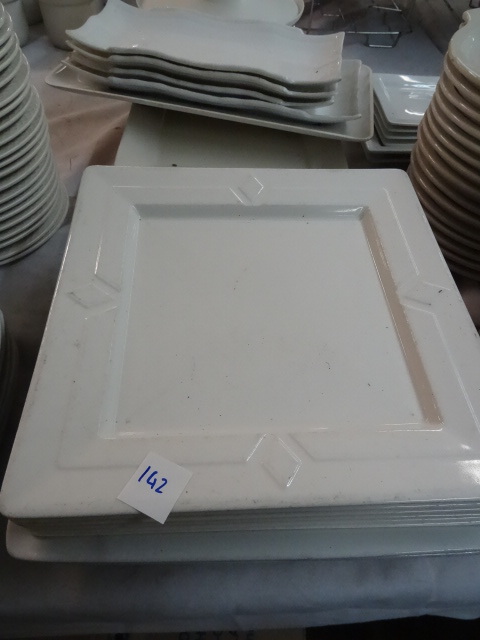 lot 142 image: Misc Plates and Platters