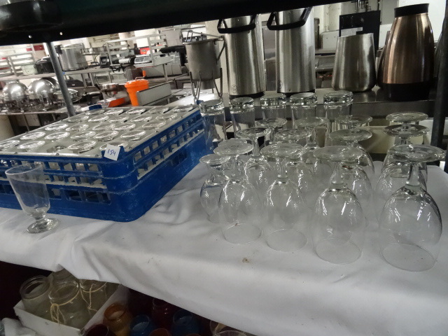 lot 154 image: 25 Water Glasses With Dish Rack