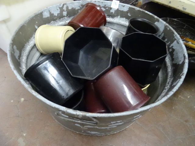lot 181 image: Misc Plastic Salad Bar Inserts,
