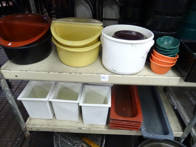 lot 184 image: Misc Metal Coated Containers