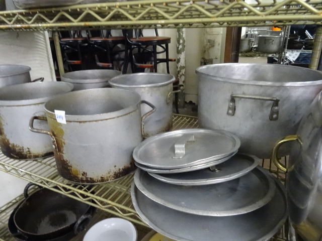 lot 204 image: Misc Cooking Pots