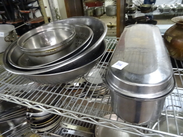lot 216 image: Metal Bowls and Strainers