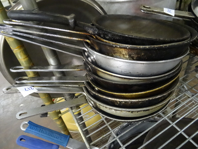 lot 217 image: 8 Sautee Pans