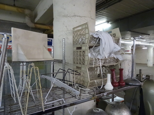 lot 232 image: Misc wire racks