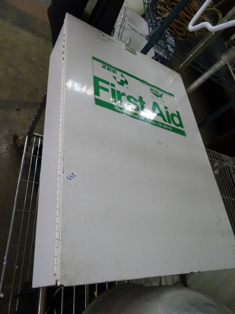 lot 233 image: Large empty wall hanging first aid cabinet