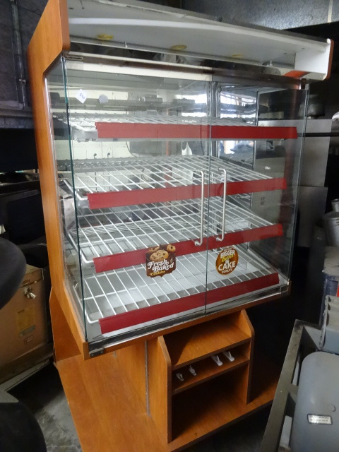 lot 240 image: 2 door bakery self serv cabinet