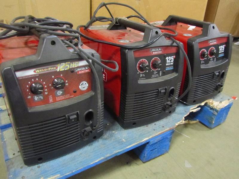 Lincoln Electric Weld Pak 125 Hd Wire Feed Welder Quantity Of 3 Mn Home Outlet Damaged Power Equipment Auction 5 K Bid