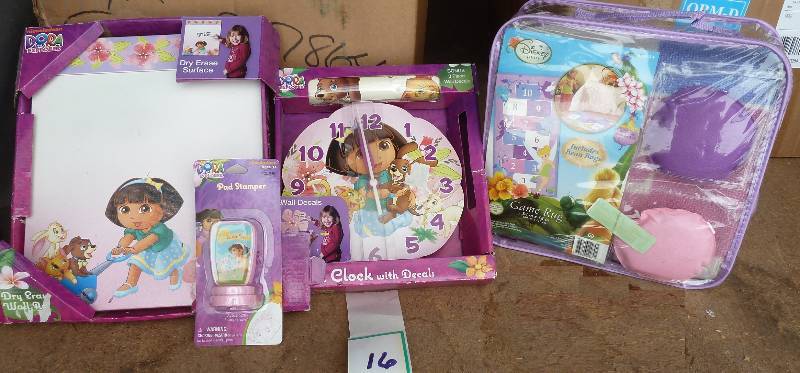 Dora the explorer collection - mess...