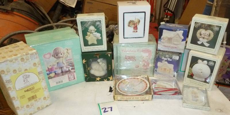 Lot of Precious Moments, Figures, m...