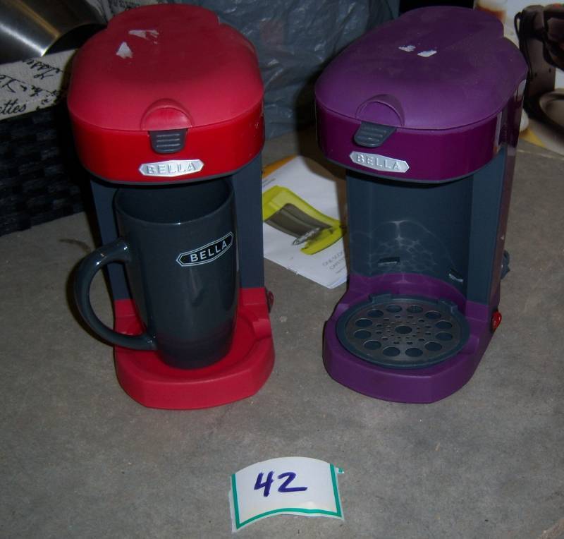 Two single cup coffee brewers, used...