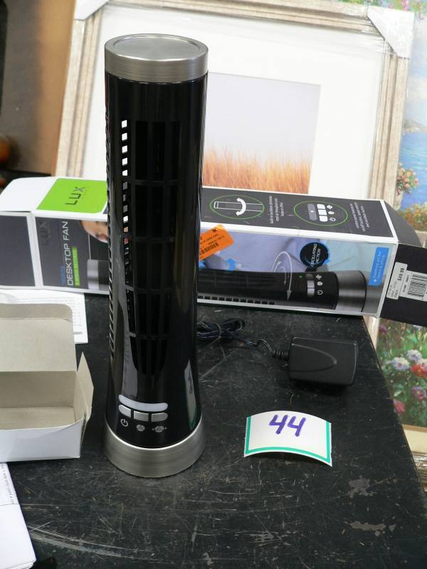 New desktop fan, swivels back and f...