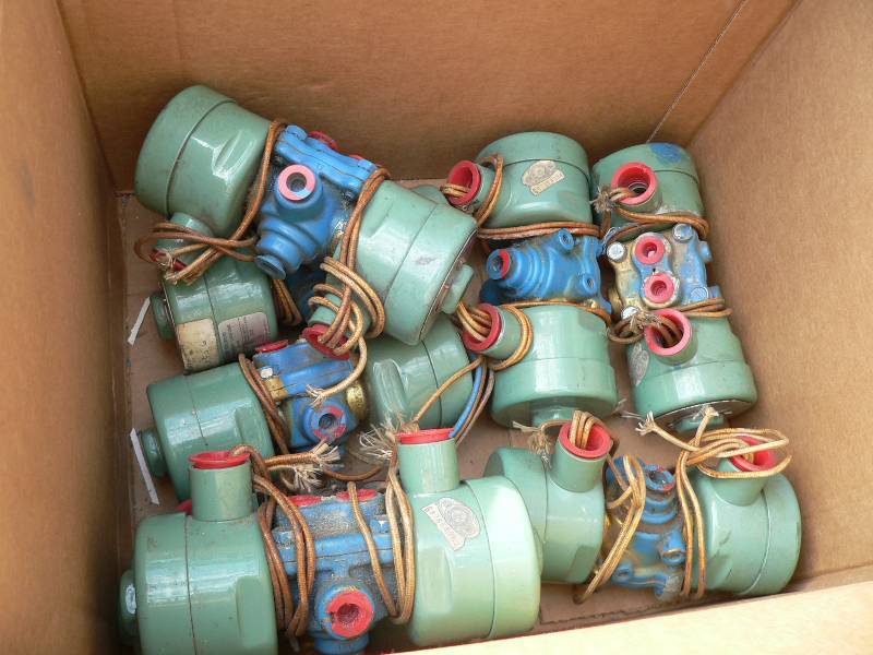 8 Asco dual solenoid valves - air 1...