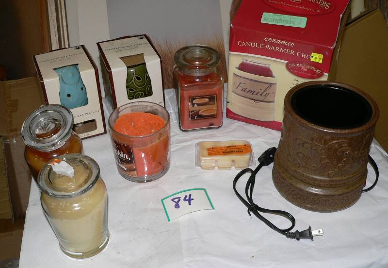 Candle lot - 2 plug in light with c...