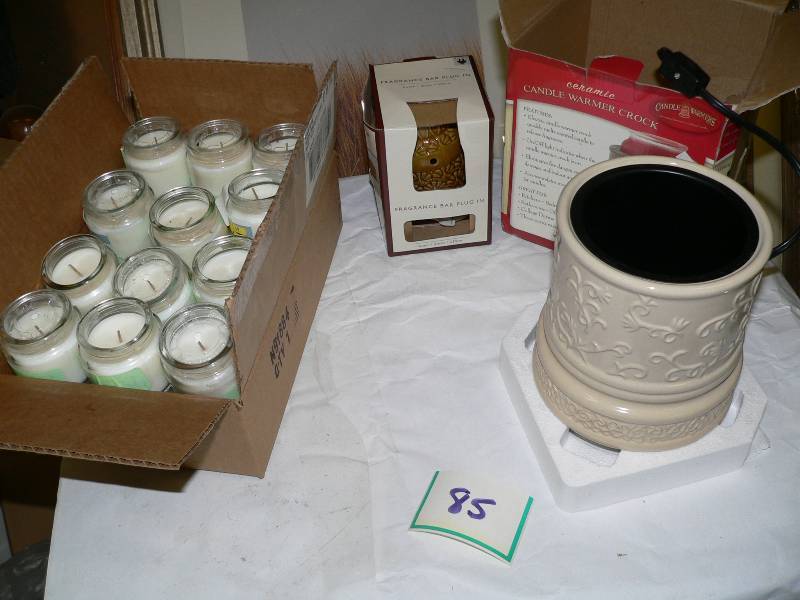 Candle lot - 1 plug in light with c...