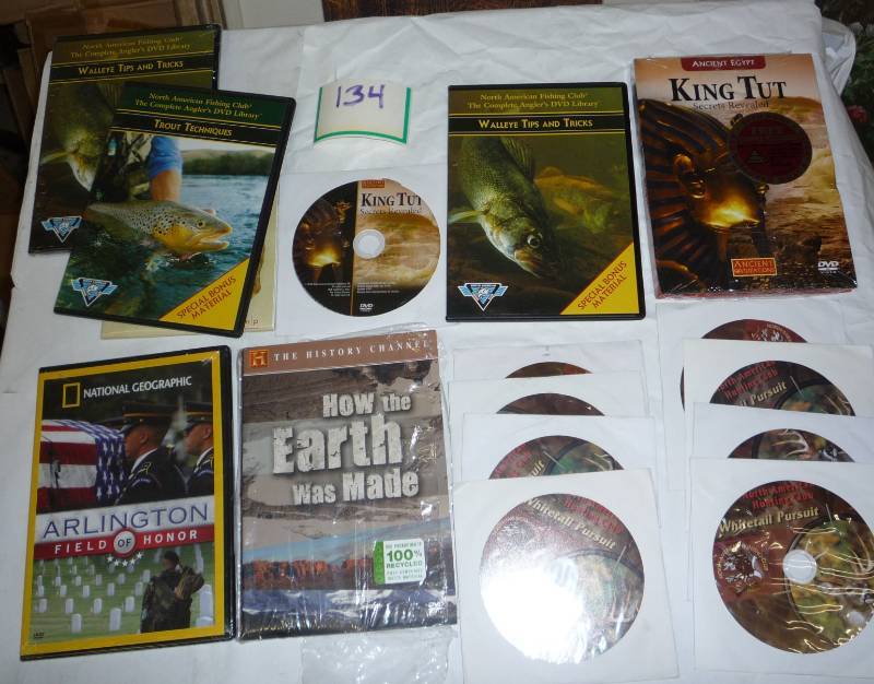 lot of dvd movies, some are sealed ...