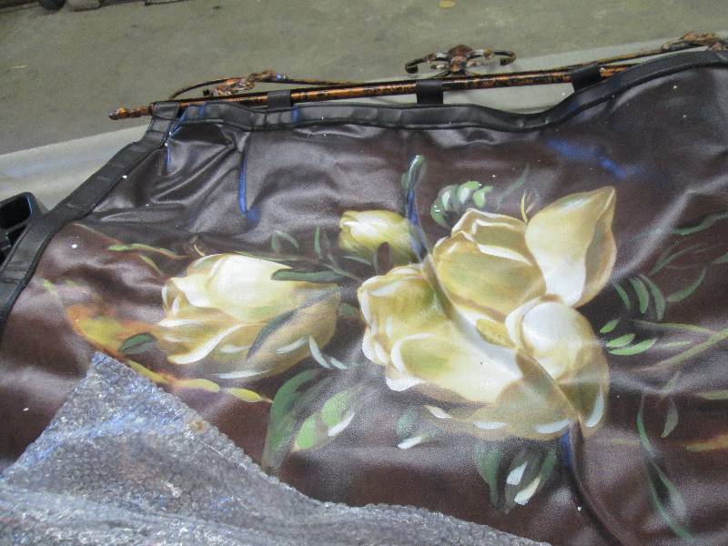 lot 28 image: Magnolia Leatherette Wall Hanging o...