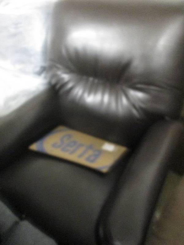 lot 68 image: Luxury Recliner by Serta open box R...