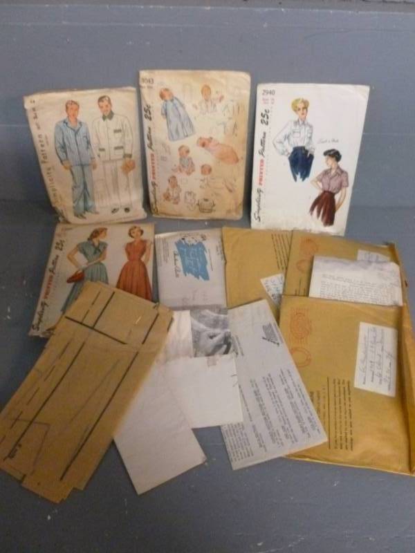 lot 40 image: Vintage Clothes Patterns
