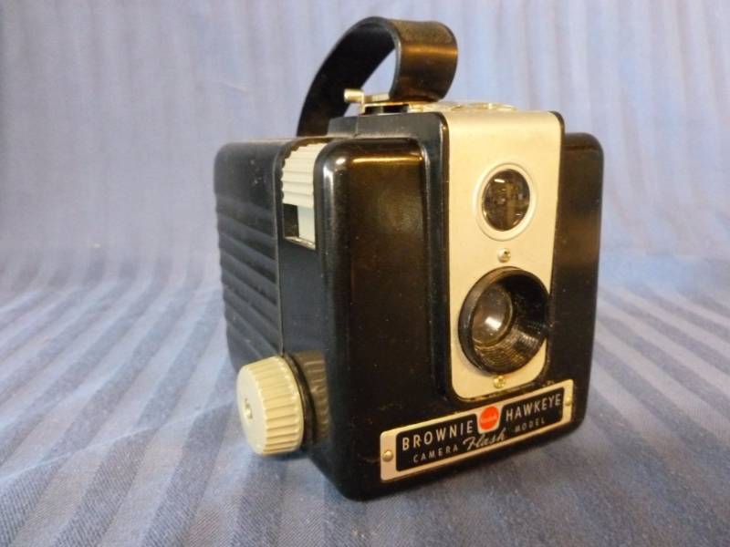 lot 48 image: Vintage Camera
