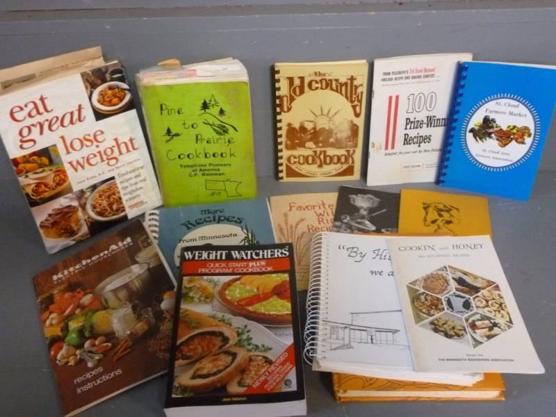 lot 64 image: Cookbooks