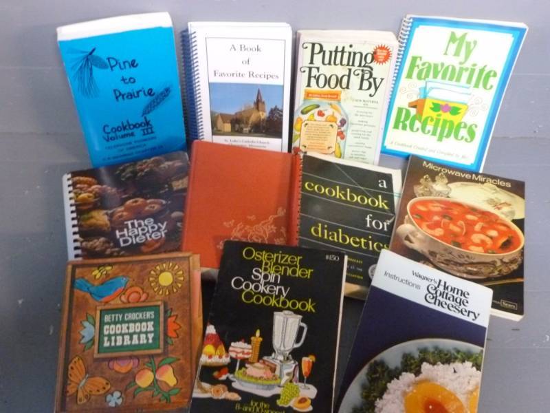lot 65 image: Cookbooks