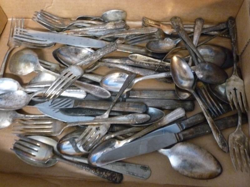 lot 72 image: Vintage Silverplate Flatware