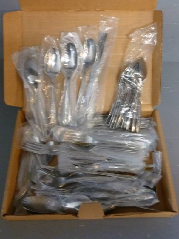 lot 75 image: Flatware Set