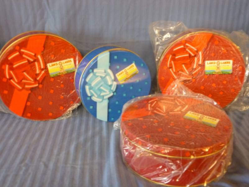 lot 104 image: Metal Containers