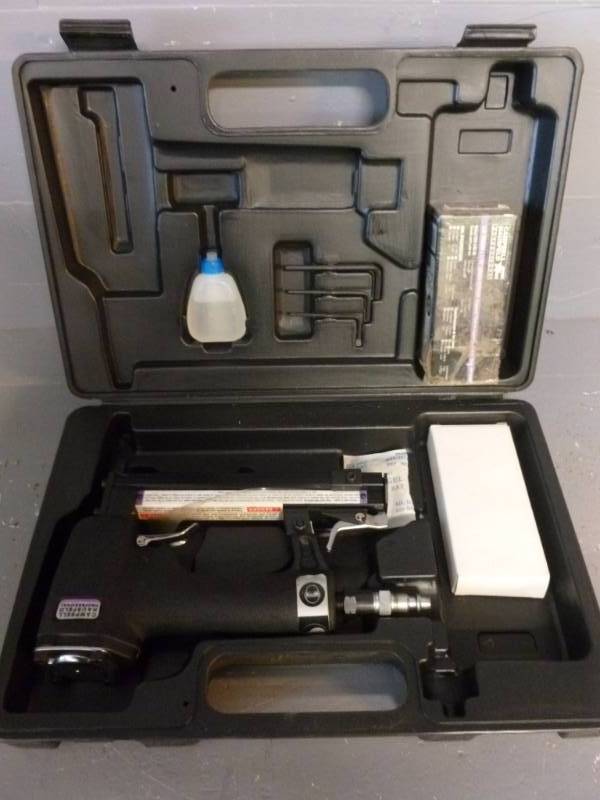 lot 115 image: Pneumatic Tool
