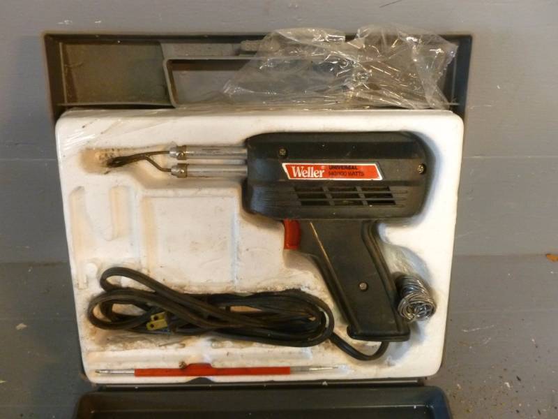 lot 122 image: Soldering Gun