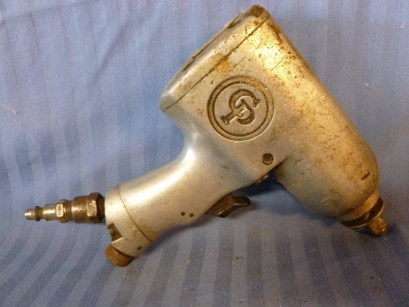 lot 132 image: Pneumatic Tool