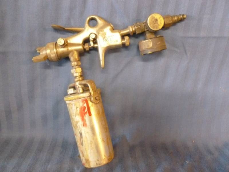 lot 150 image: Pneumatic Tool