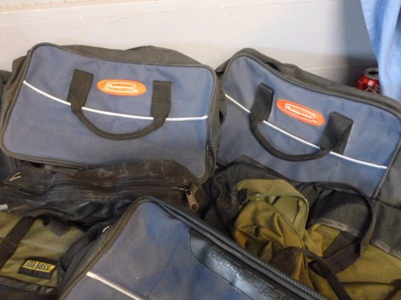lot 165 image: Carry Cases