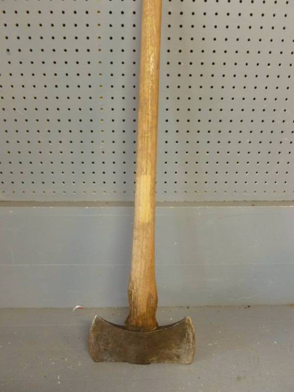 lot 172 image: Ax