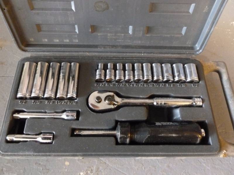 lot 198 image: Socket Set