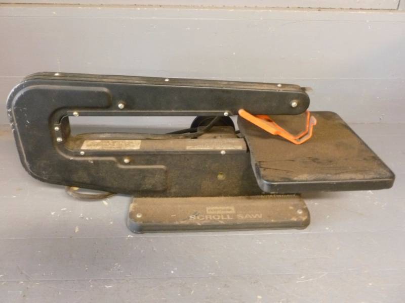 lot 210 image: Scroll Saw